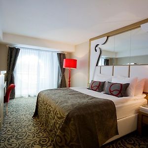 Standard Zimmer mit Kingsize-Bett